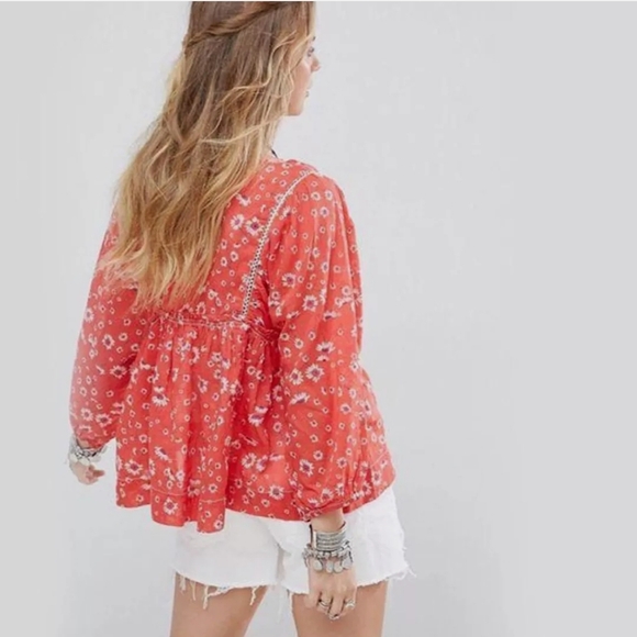 Free People Never A Dull Moment Blouse Red Floral Hi Low Hem Lace Cotton Sm NWT - Picture 5 of 16